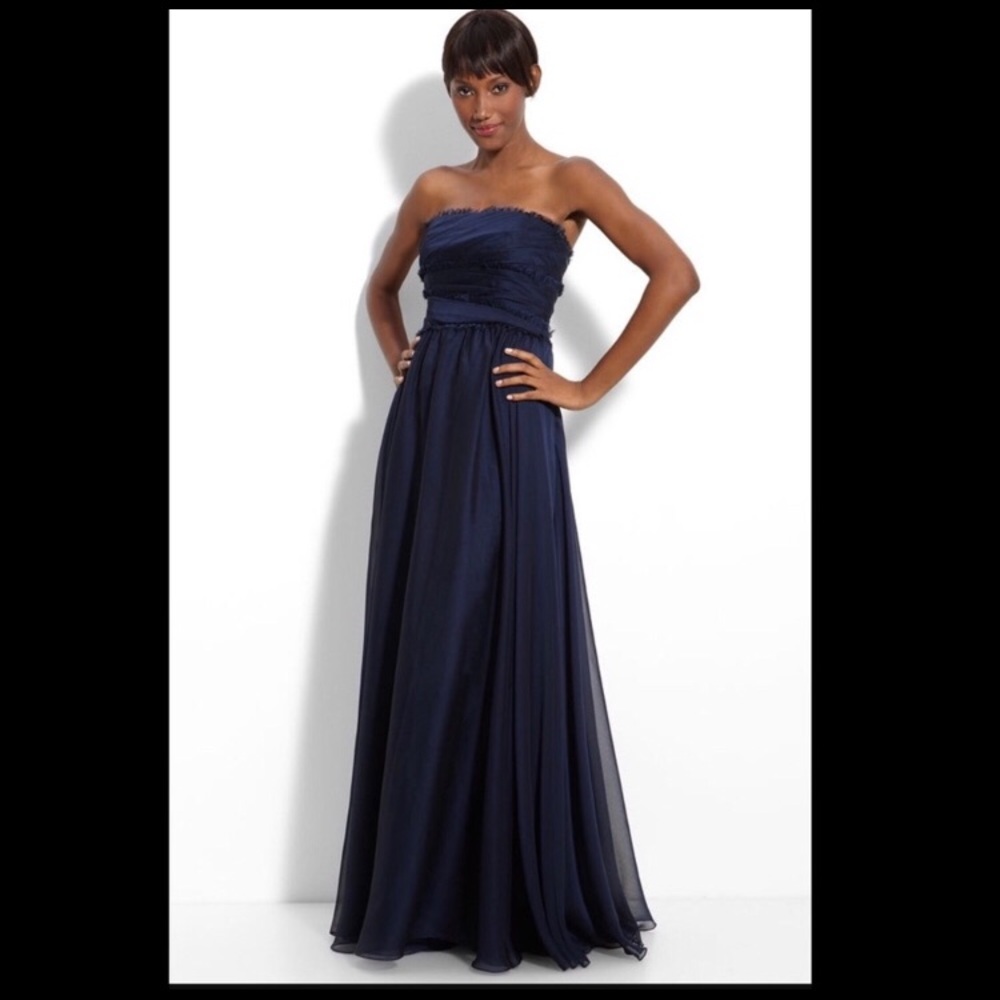 ML Monique lhuillier strapless chiffon gown